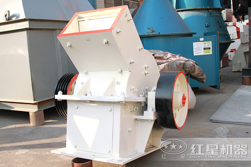 錘式制砂機(jī)體積小，占地面積少