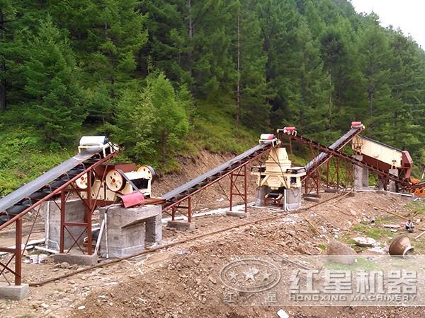 皮帶輸送機(jī)生產(chǎn)現(xiàn)場(chǎng)