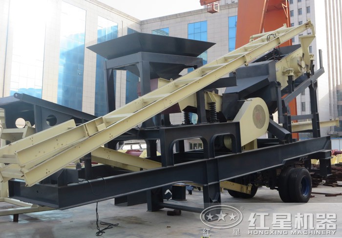 簡易式移動(dòng)破碎站搭載小顎破