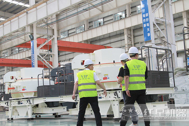 用戶來廠參觀制砂生產(chǎn)線設備并獲取免費方案定制，成本預估