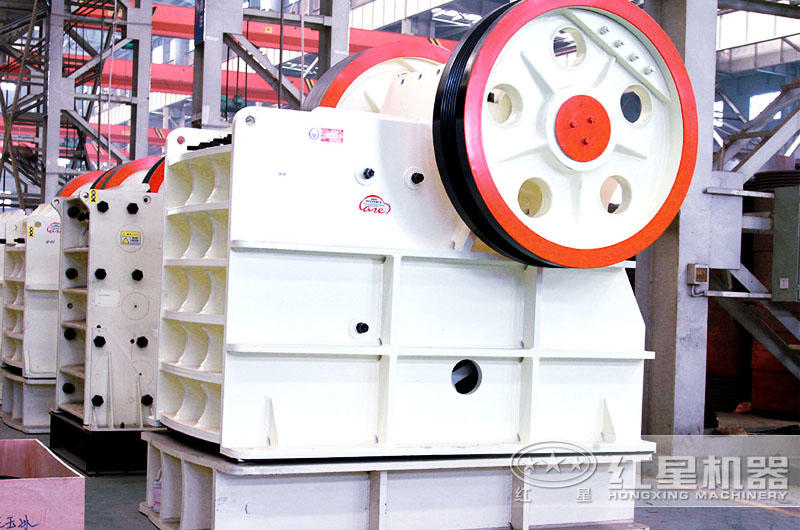 混凝土破碎粗碎設(shè)備，鄂式破碎機(jī)