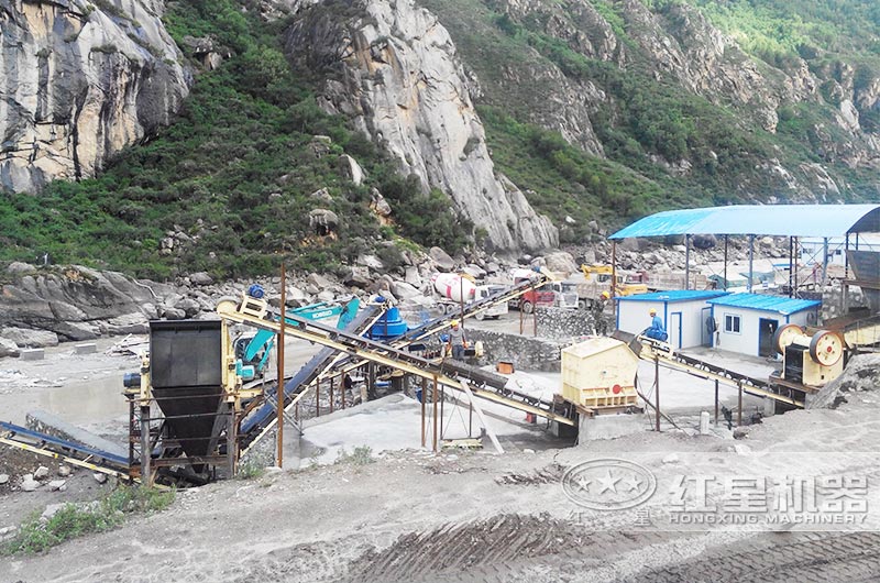 三門(mén)峽制砂生產(chǎn)線現(xiàn)場(chǎng)